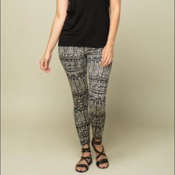 Print Leggings - Picture 2 of 8